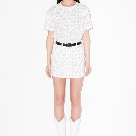 LIKE NEW. MVP Wardrobe DENIM MIN SKIRT LOGO WHITE - Picture 3 of 12